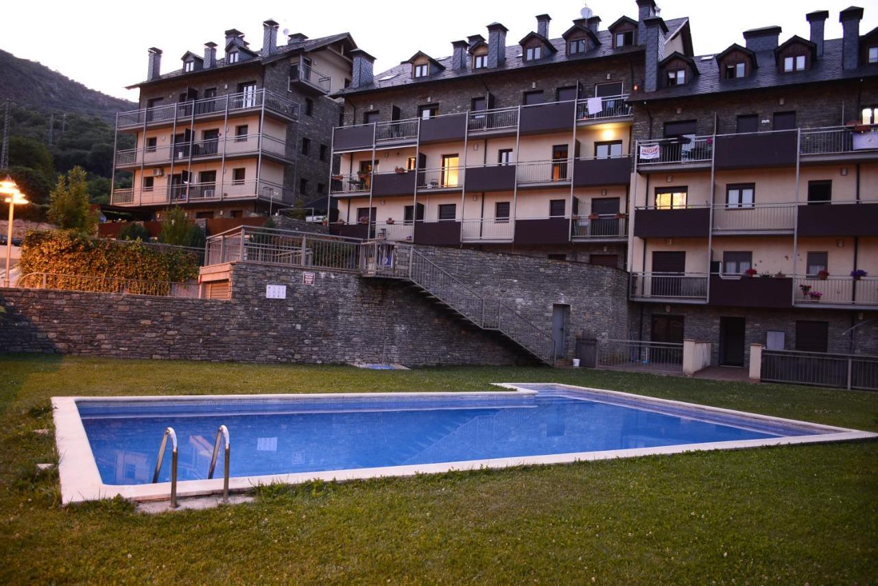 Apartaments Sort Pirineus Εξωτερικό φωτογραφία