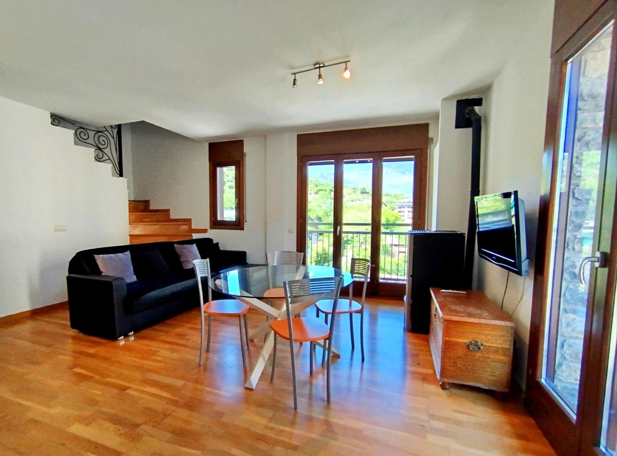 Apartaments Sort Pirineus Εξωτερικό φωτογραφία