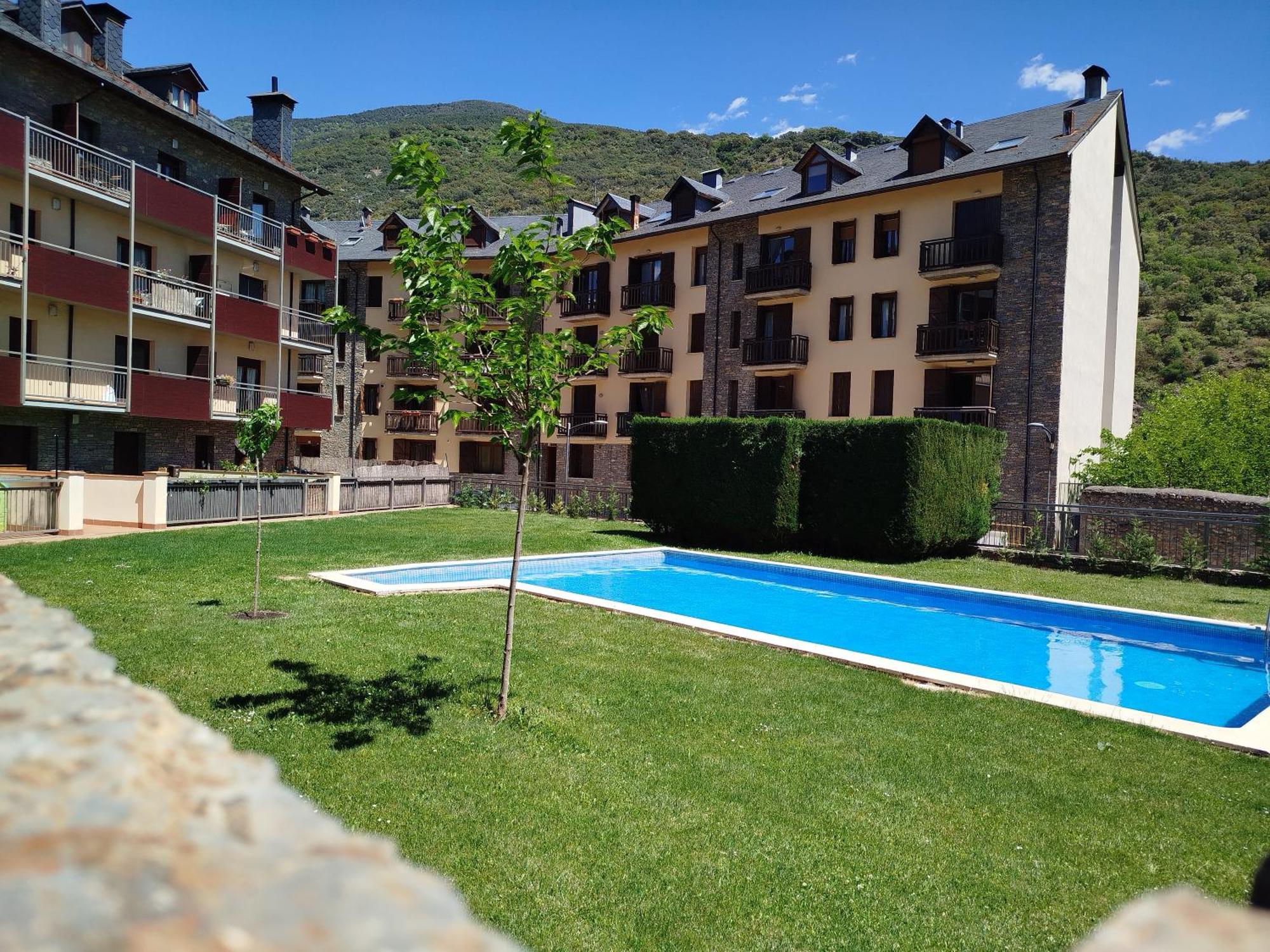 Apartaments Sort Pirineus Εξωτερικό φωτογραφία
